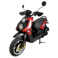 Gatan juridisk Petrolscooter 150cc röd snabb 